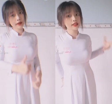 Địt mạnh vào miệng của em nữ sinh